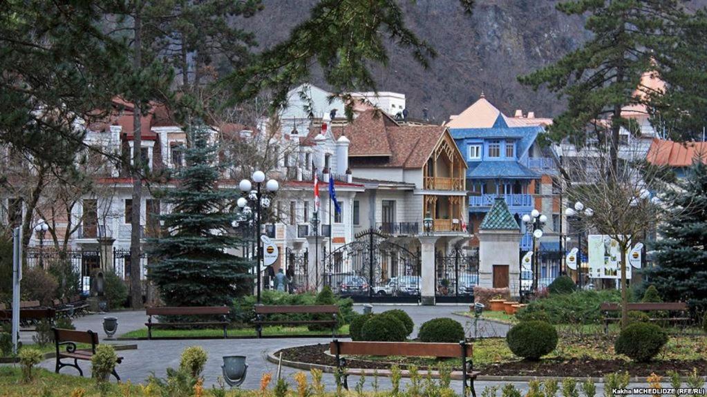Gamsakhurdia Street Borjomi Eksteriør billede