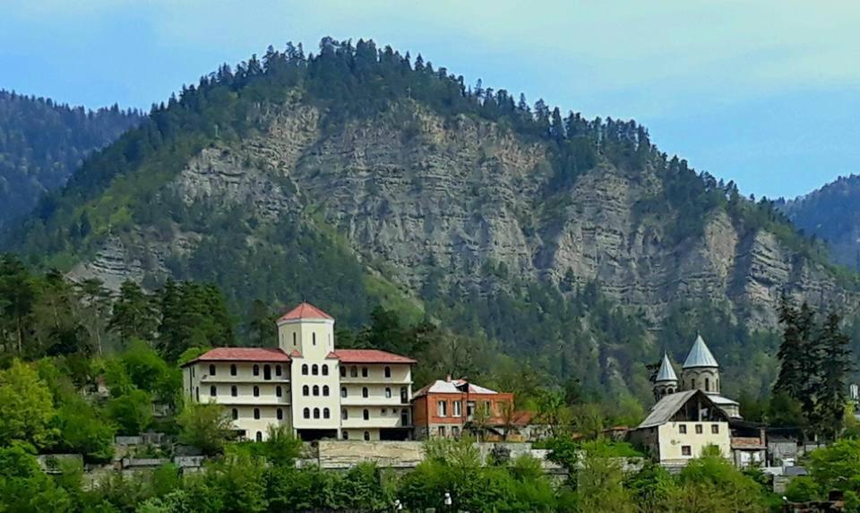 Gamsakhurdia Street Borjomi Eksteriør billede